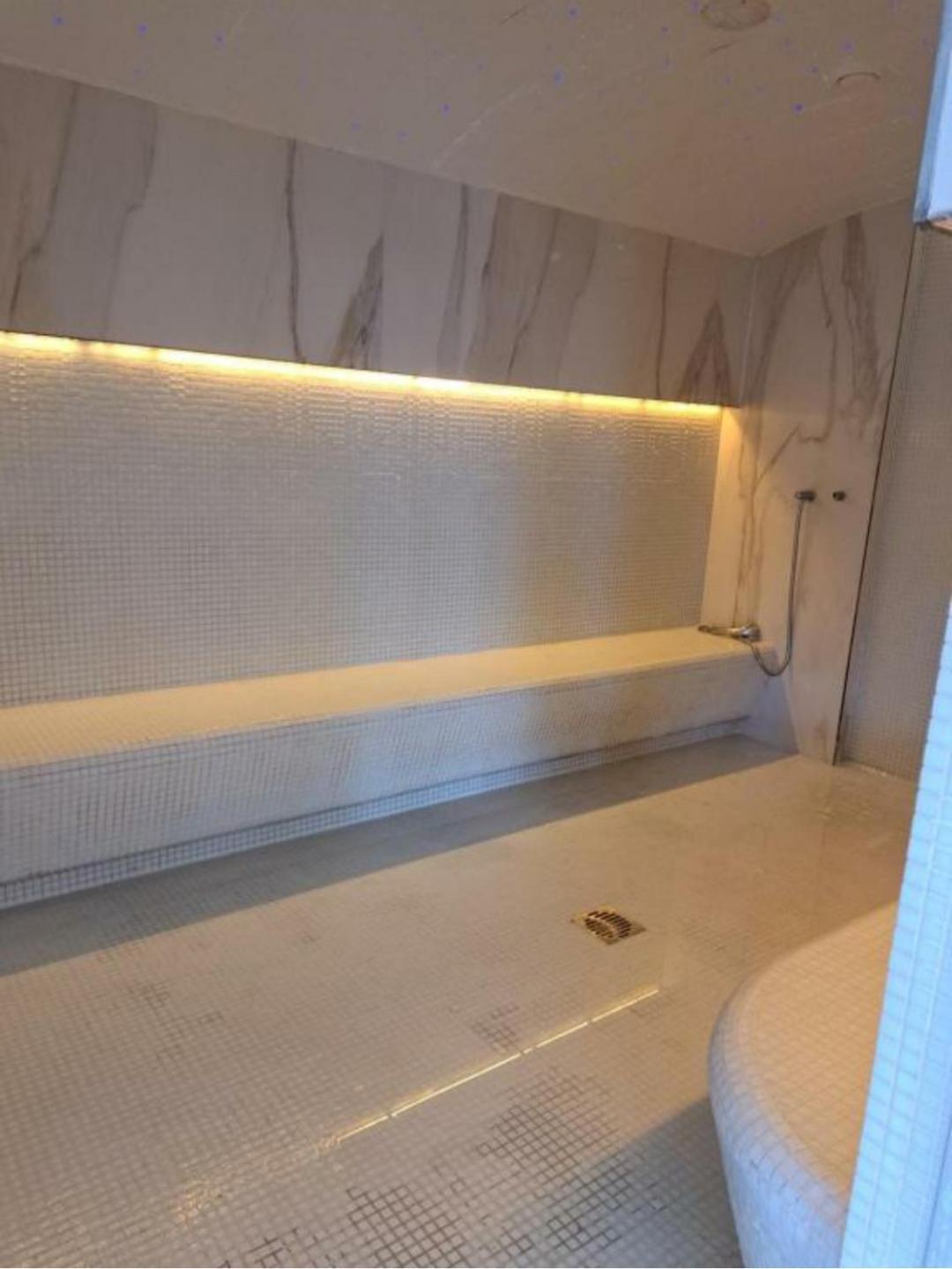 Luxury Suite Alezzi Beach Apartment Piscina Incalzita Sauna Jacuzzi Parking Năvodari Exterior foto