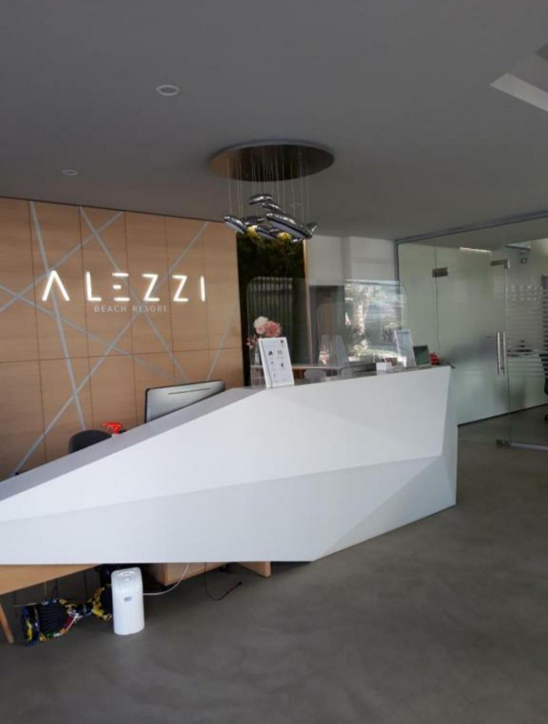Luxury Suite Alezzi Beach Apartment Piscina Incalzita Sauna Jacuzzi Parking Năvodari Exterior foto