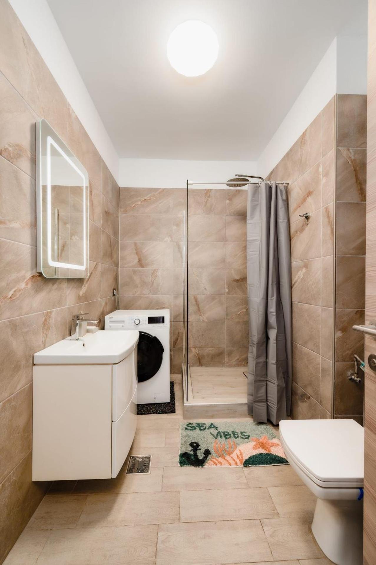 Luxury Suite Alezzi Beach Apartment Piscina Incalzita Sauna Jacuzzi Parking Năvodari Exterior foto